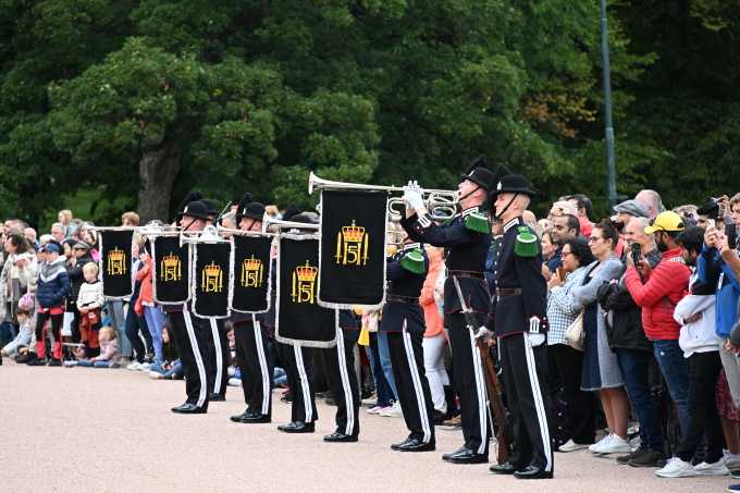 3. Gardekompani held drilloppvising på Slottsplassen for Hans Majestet Kongen. Foto: Sven Gj. Gjeruldsen / Det kongelege hoffet